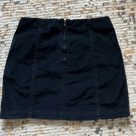 EUC FREE PEOPLE MINI SKIRT - Picture 2 of 4